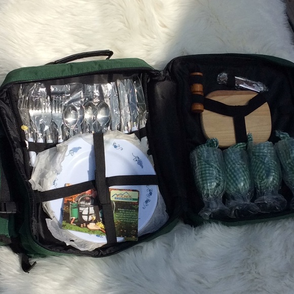 Picnic Essentials Backpack Kit - Picture 3 of 10